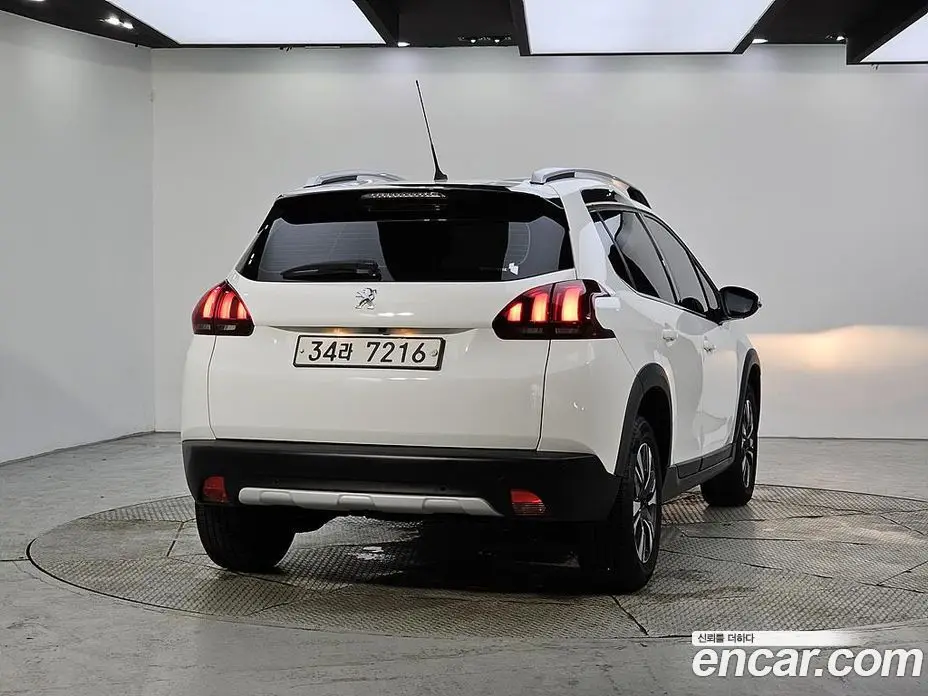 Peugeot 2008 2018 1.6 автомат (гидро), фото 4