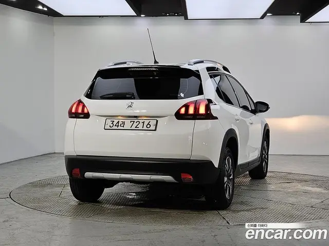 Peugeot 2008 2018 1.6 автомат (гидро), миниатюра 4