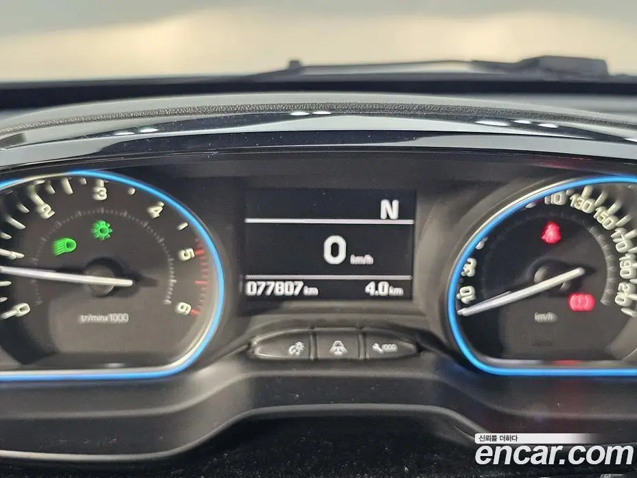Peugeot 2008 2018 1.6 автомат (гидро), фото 8