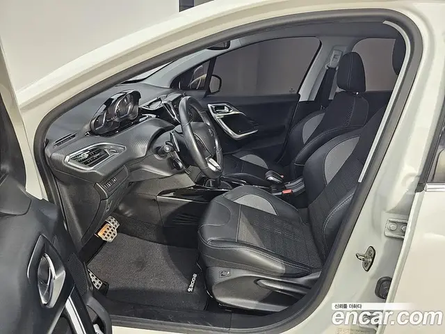 Peugeot 2008 2018 1.6 автомат (гидро), миниатюра 10
