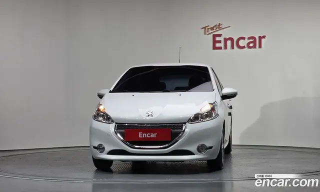 Peugeot 208 2015 1.4 автомат (гидро), миниатюра 3 Peugeot 208 2015 1.4 автомат (гидро), миниатюра 3