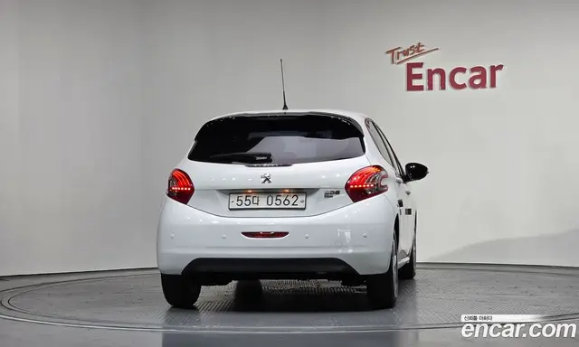 Peugeot 208 2015 1.4 автомат (гидро), миниатюра 4 Peugeot 208 2015 1.4 автомат (гидро), миниатюра 4