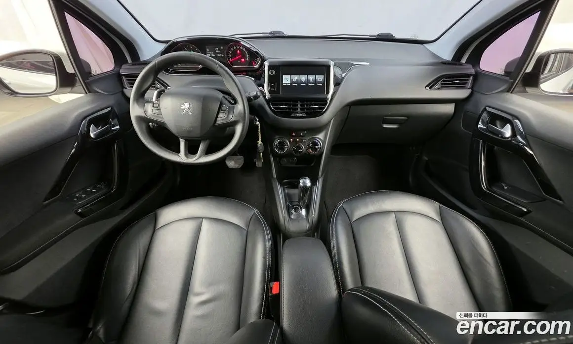 Peugeot 208 2015 1.4 автомат (гидро), фото 7 Peugeot 208 2015 1.4 автомат (гидро), фото 7