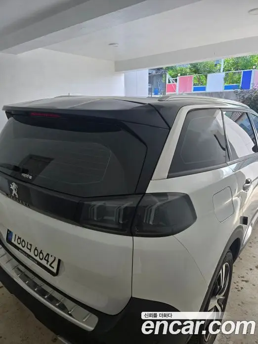 Peugeot 5008 2022 1.2 автомат (гидро), фото 9