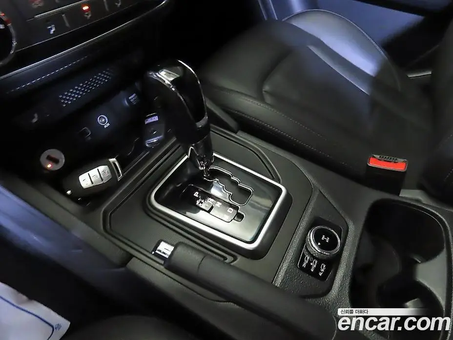 SsangYong Rexton 2018 2.2 автомат (гидро), фото 13