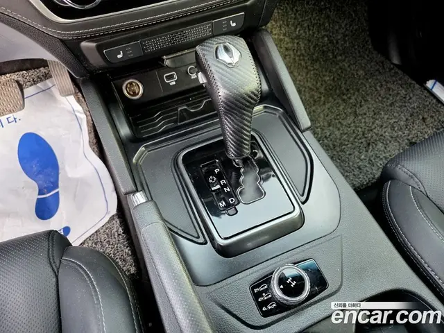 SsangYong Rexton 2020 2.2 автомат (гидро), миниатюра 9