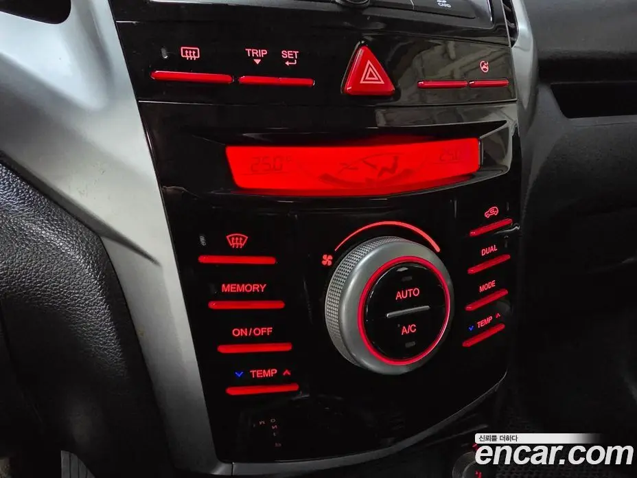 SsangYong TIBOLI 2015 1.6 автомат (гидро), фото 14