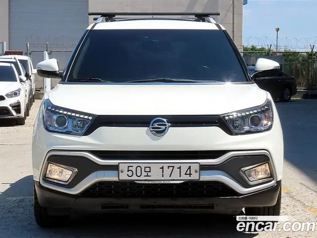 SsangYong TIBOLI 2017 1.6 автомат (гидро), миниатюра 1