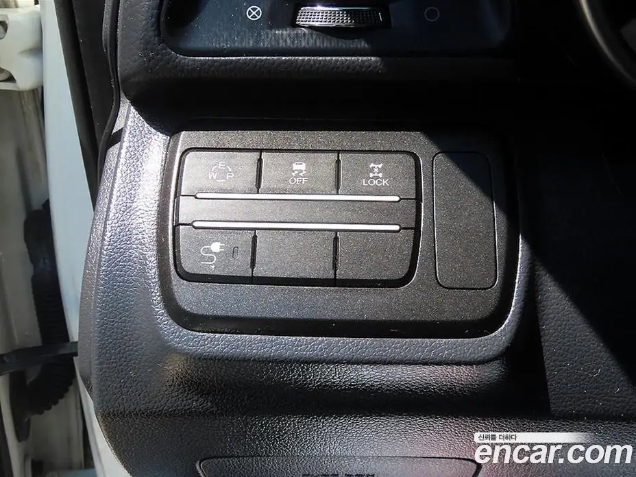 SsangYong TIBOLI 2017 1.6 автомат (гидро), фото 12