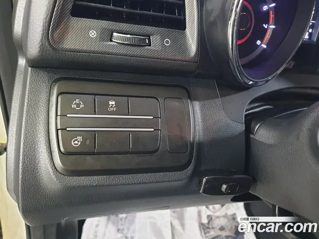 SsangYong TIBOLI 2017 1.6 автомат (гидро), миниатюра 11