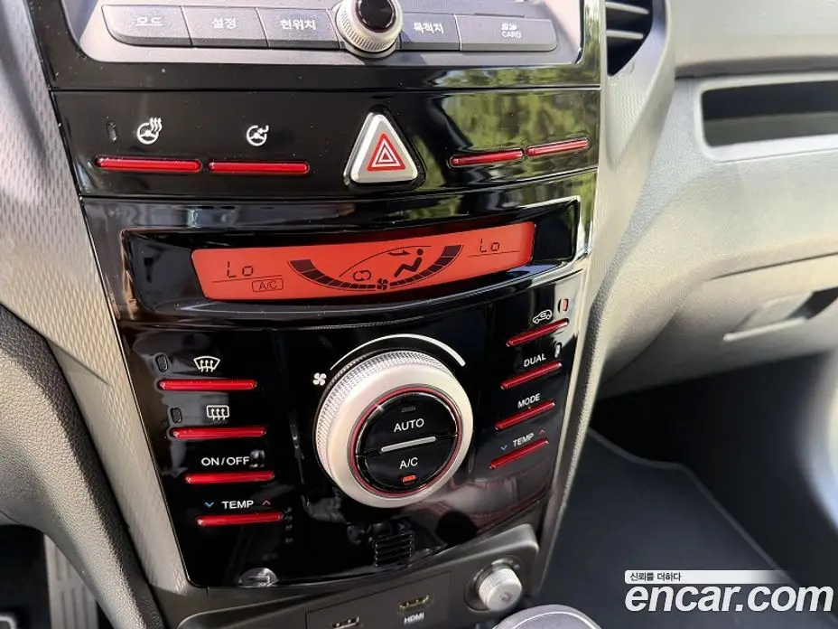 SsangYong TIBOLI 2018 1.6 автомат (гидро), фото 12