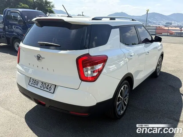 SsangYong TIBOLI 2018 1.6 автомат (гидро), миниатюра 4