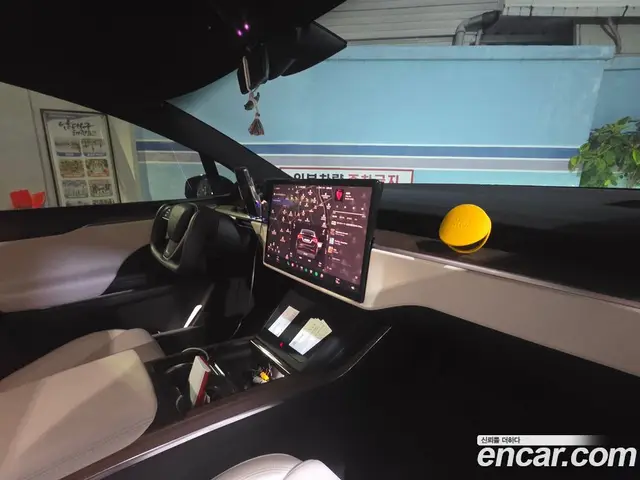 Tesla Model X 2024 автомат (гидро), миниатюра 6