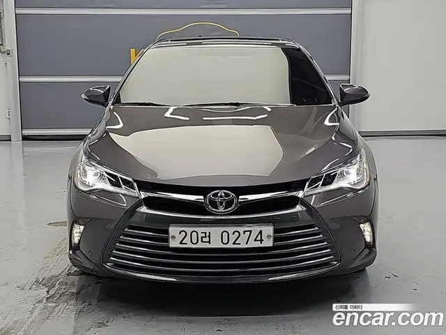 Toyota Camry 2016 2.5 автомат (гидро), миниатюра 2