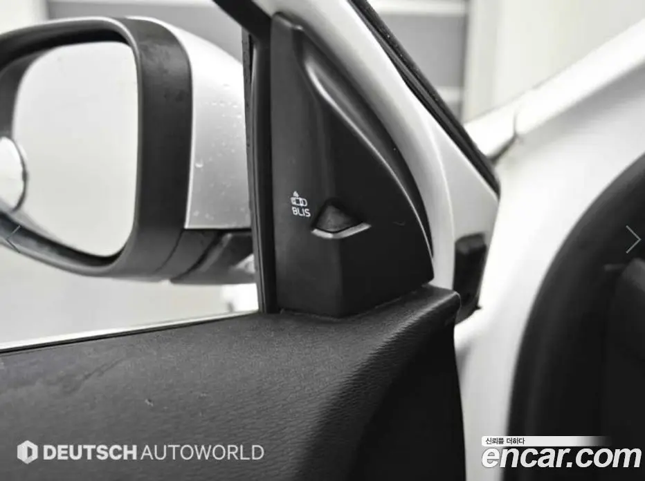 Volvo V40 2016 2.0 автомат (гидро), фото 17