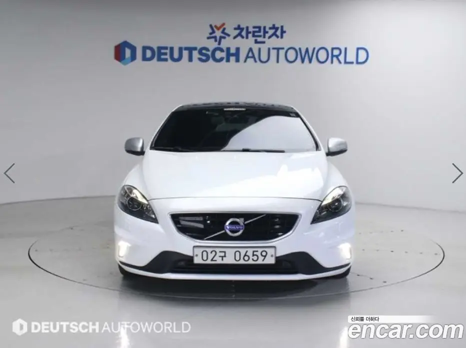 Volvo V40 2016 2.0 автомат (гидро), фото 3