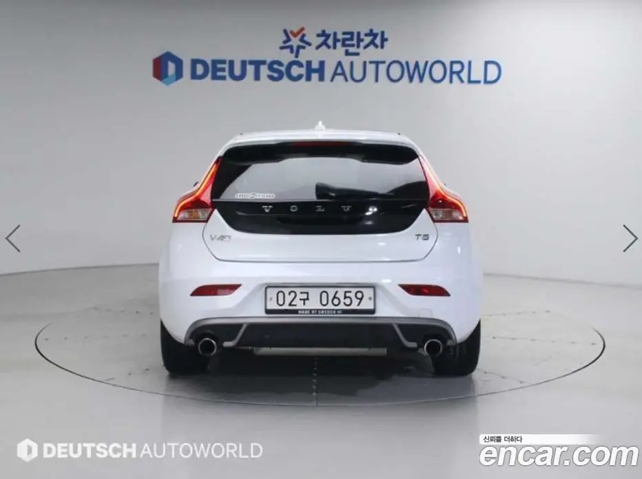 Volvo V40 2016 2.0 автомат (гидро), фото 4