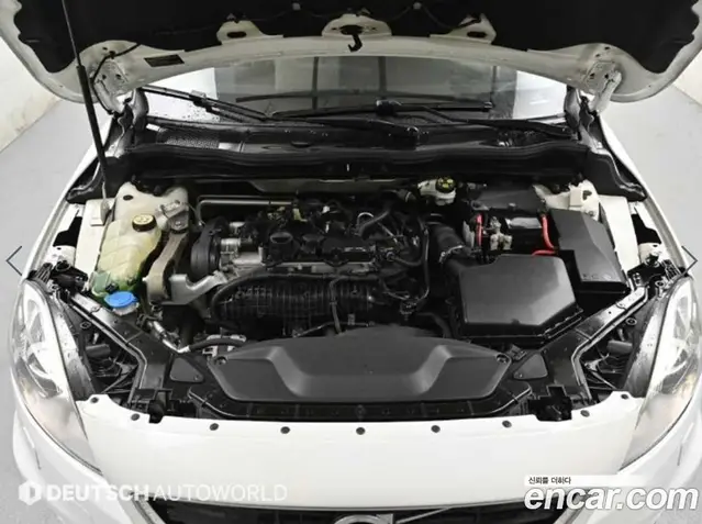 Volvo V40 2016 2.0 автомат (гидро), миниатюра 6