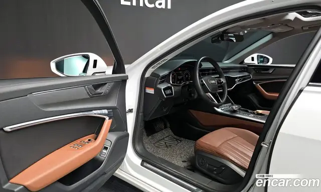 Audi A6 2023 2.0 автомат (гидро), миниатюра 11