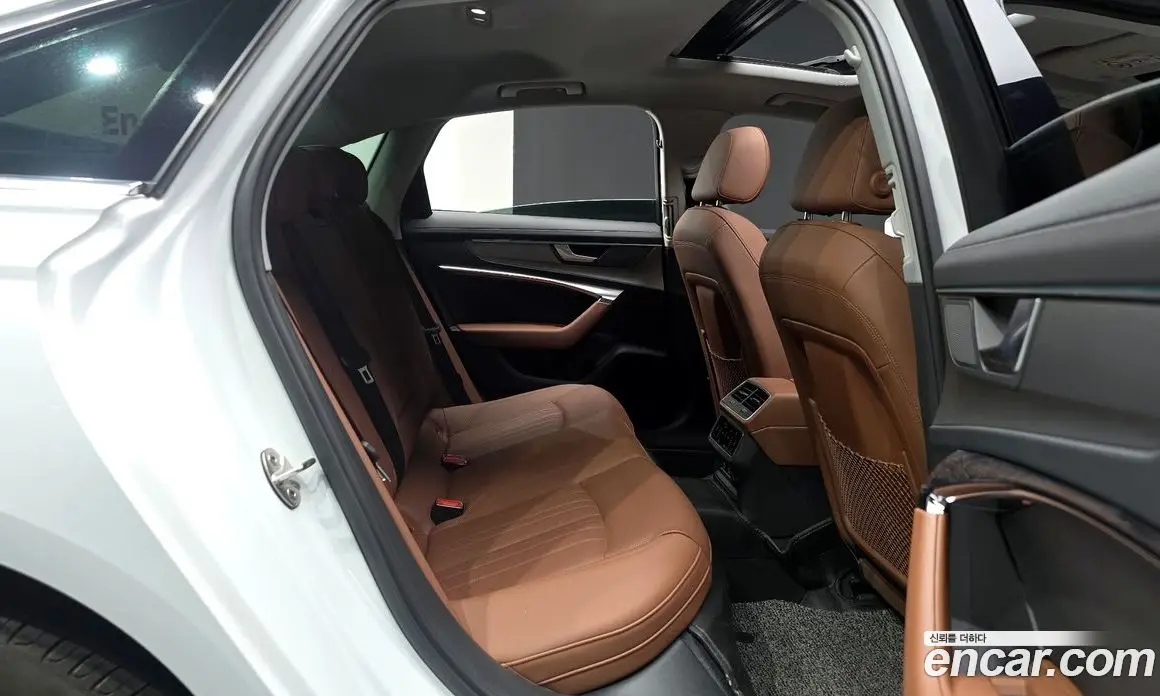 Audi A6 2023 2.0 автомат (гидро), фото 12