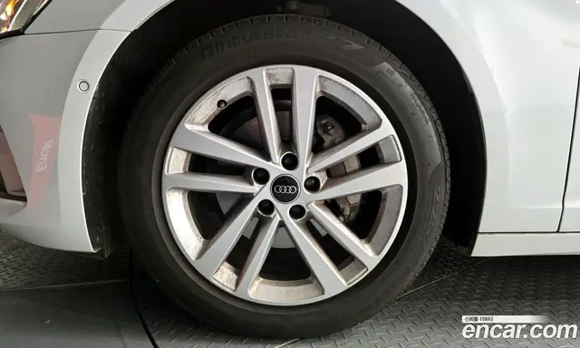 Audi A6 2023 2.0 автомат (гидро), миниатюра 5