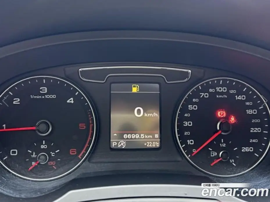 Audi Q3 2015 2.0 автомат (гидро), фото 16