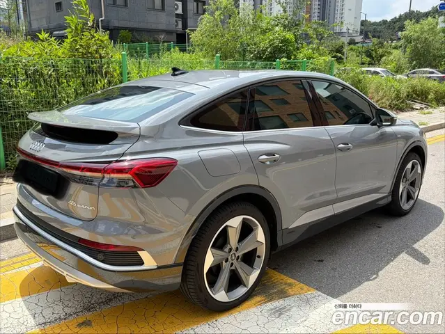 Audi Q4 e-tron 2025 автомат (гидро), миниатюра 2
