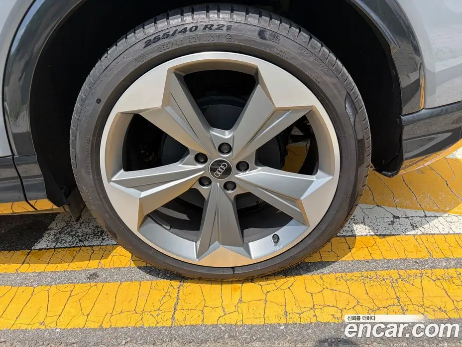 Audi Q4 e-tron 2025 автомат (гидро), фото 14