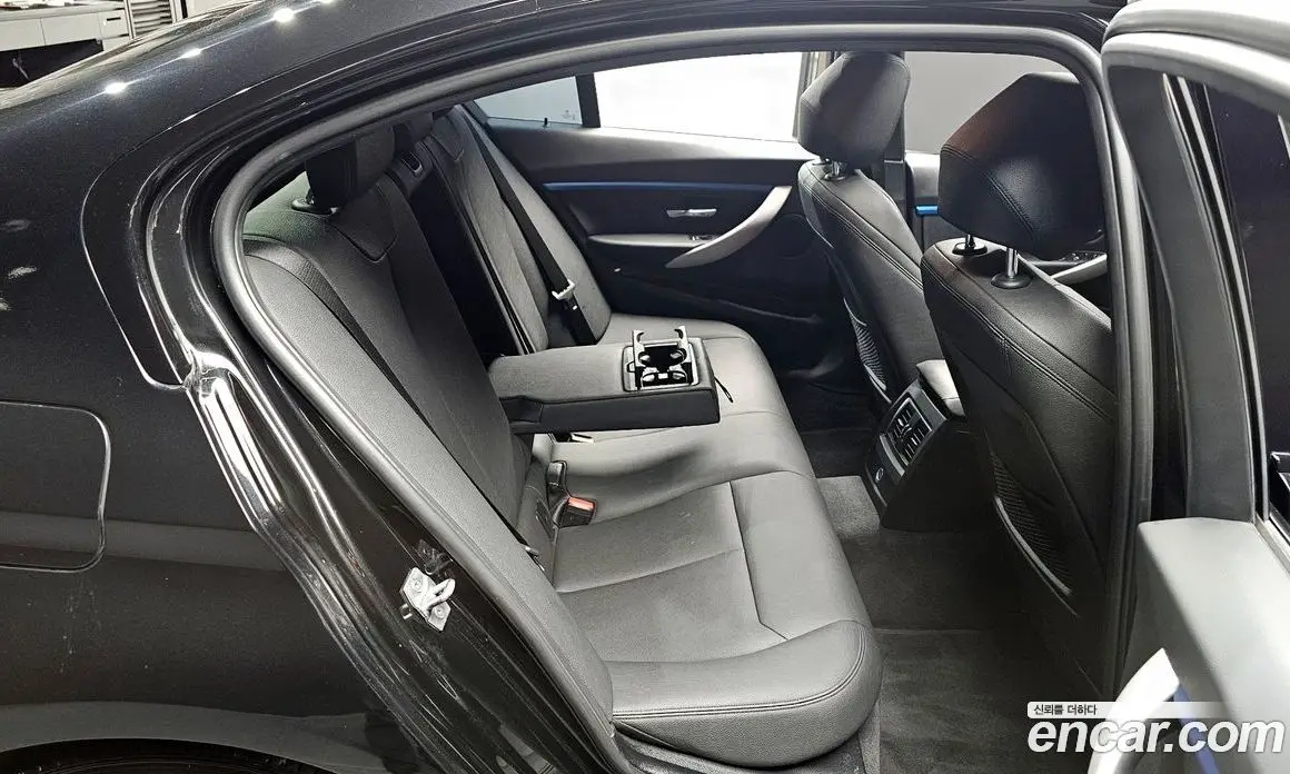 BMW 3 серия 2018 2.0 автомат (гидро), фото 11