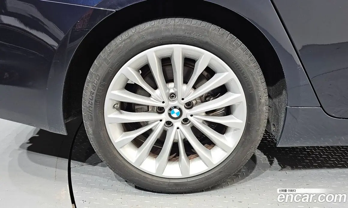 BMW 5 серия 2018 2.0 автомат (гидро), фото 5
