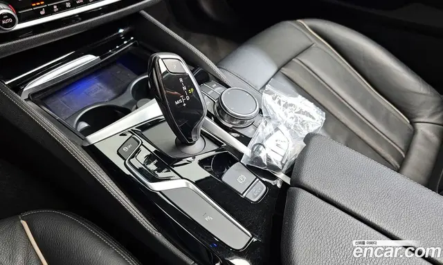 BMW 5 серия 2018 2.0 автомат (гидро), миниатюра 9