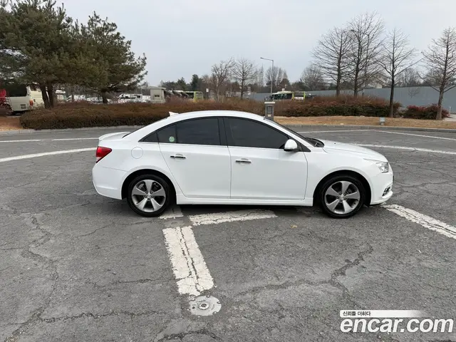 Chevrolet Cruze 2014 1.4 автомат (гидро), миниатюра 3 Chevrolet Cruze 2014 1.4 автомат (гидро), миниатюра 3