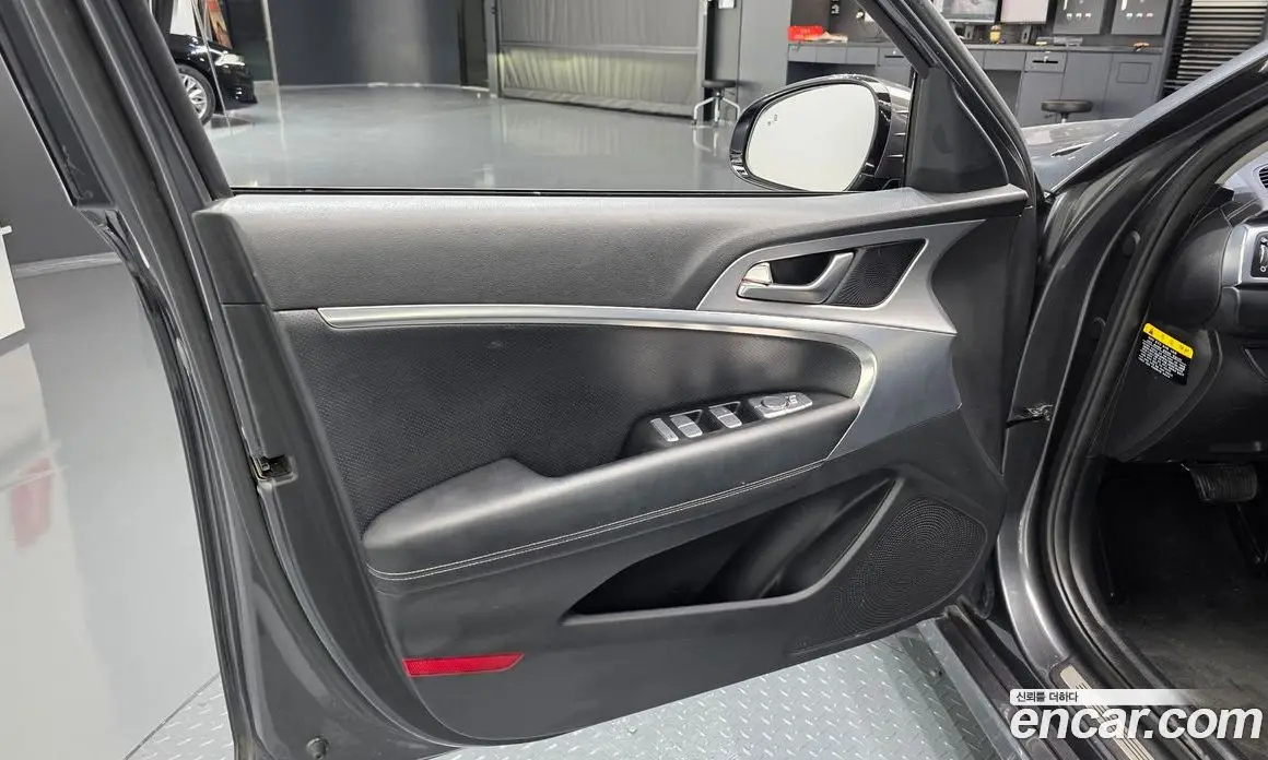 Genesis G70 2017 2.0 автомат (гидро), фото 13