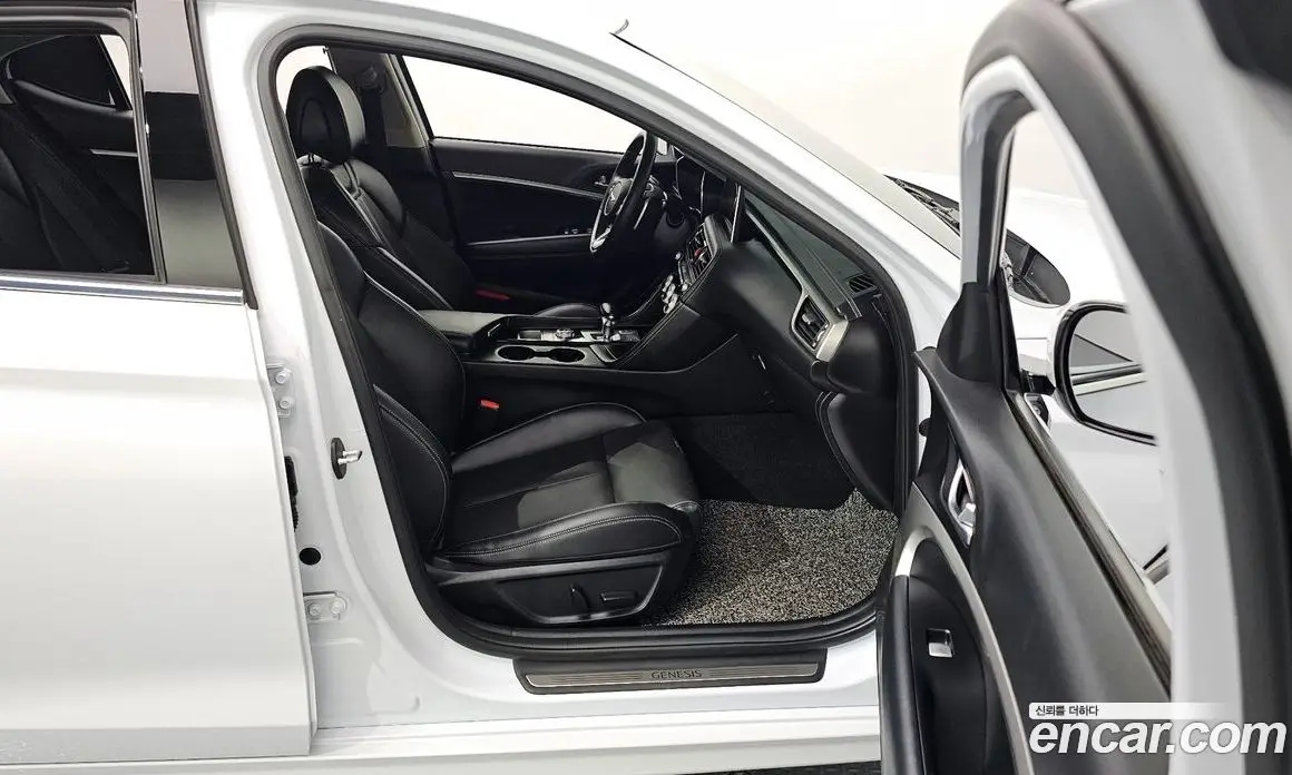 Genesis G70 2018 2.0 автомат (гидро), фото 12 Genesis G70 2018 2.0 автомат (гидро), фото 12
