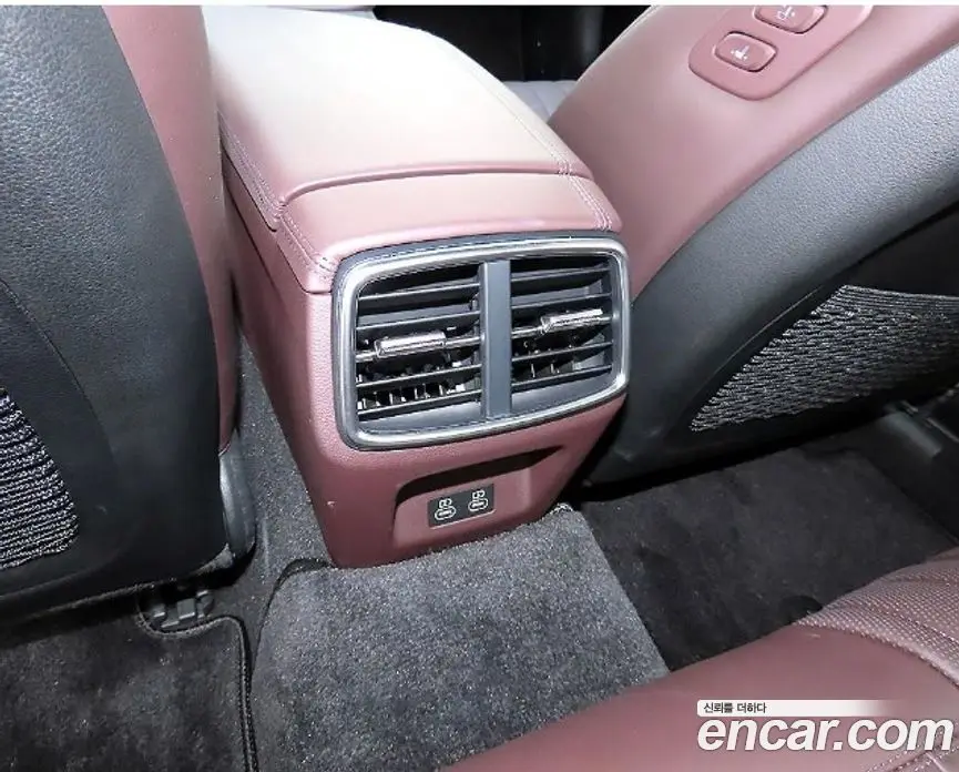 Genesis G70 2025 2.5 автомат (гидро), фото 19