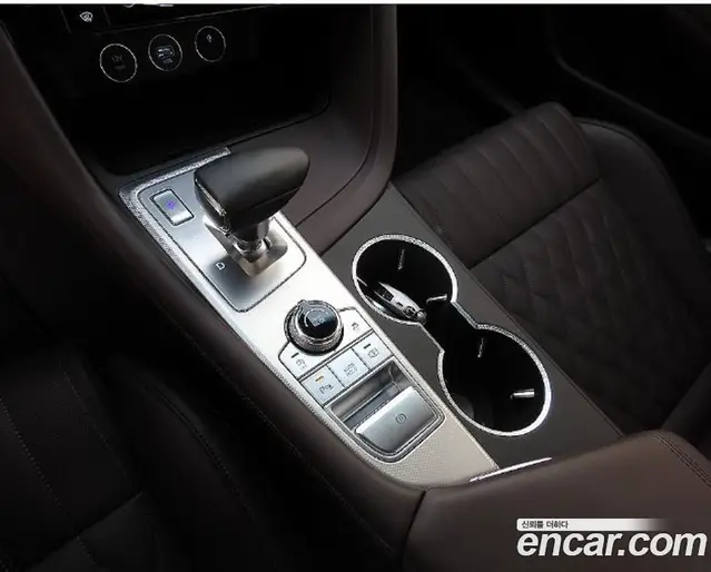 Genesis G70 2025 2.5 автомат (гидро), миниатюра 8