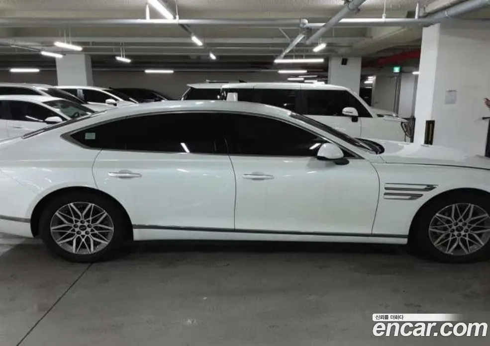 Genesis G80 2025 2.5 автомат (гидро), фото 12
