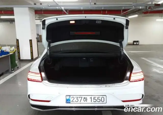 Genesis G80 2025 2.5 автомат (гидро), миниатюра 9