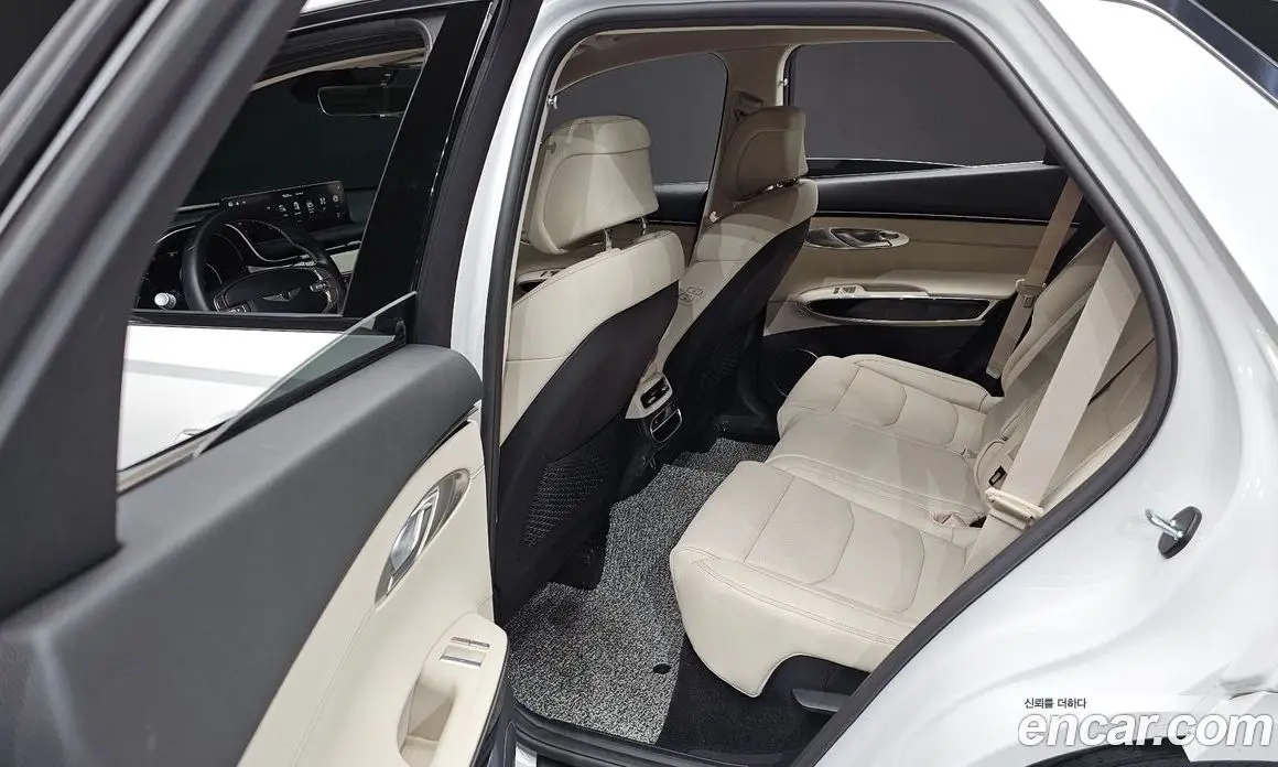 Genesis GV70 2022 2.5 автомат (гидро), фото 11 Genesis GV70 2022 2.5 автомат (гидро), фото 11
