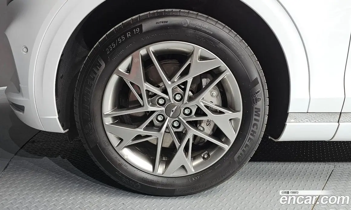 Genesis GV70 2022 2.5 автомат (гидро), фото 5 Genesis GV70 2022 2.5 автомат (гидро), фото 5