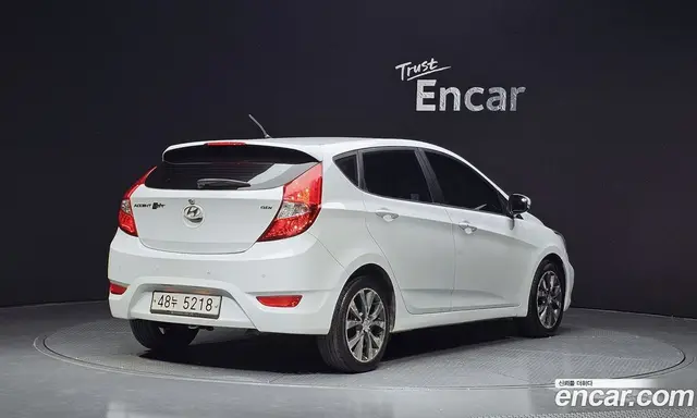Hyundai Accent 2013 1.6 автомат (гидро), миниатюра 2 Hyundai Accent 2013 1.6 автомат (гидро), миниатюра 2