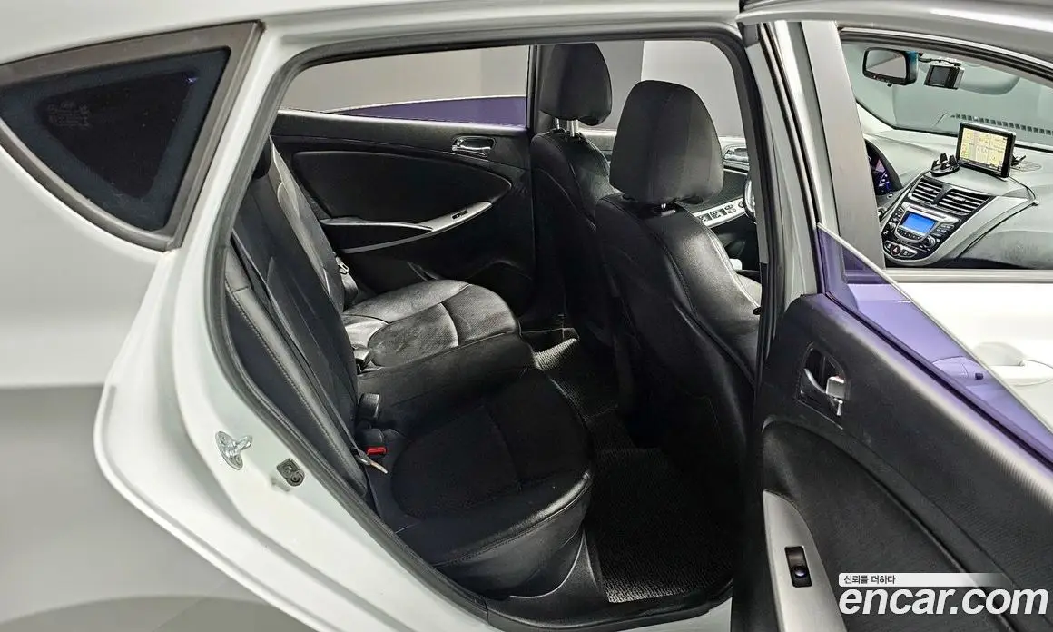 Hyundai Accent 2013 1.6 автомат (гидро), фото 12 Hyundai Accent 2013 1.6 автомат (гидро), фото 12