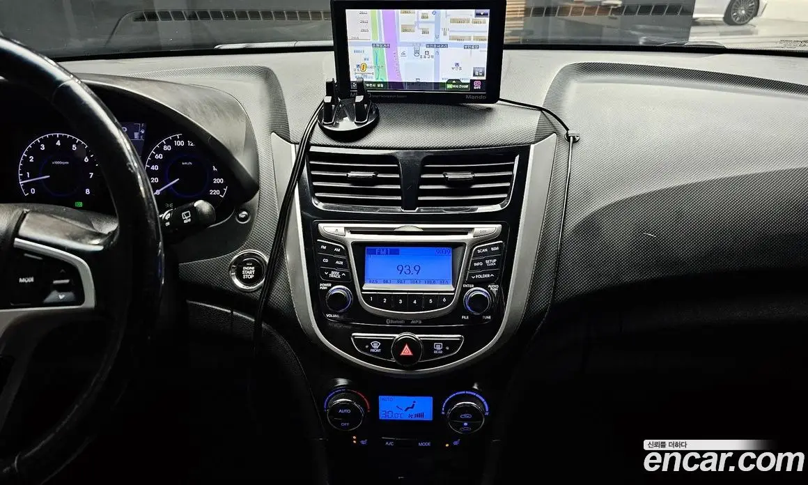 Hyundai Accent 2013 1.6 автомат (гидро), фото 14 Hyundai Accent 2013 1.6 автомат (гидро), фото 14