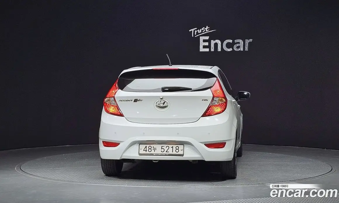 Hyundai Accent 2013 1.6 автомат (гидро), фото 4 Hyundai Accent 2013 1.6 автомат (гидро), фото 4