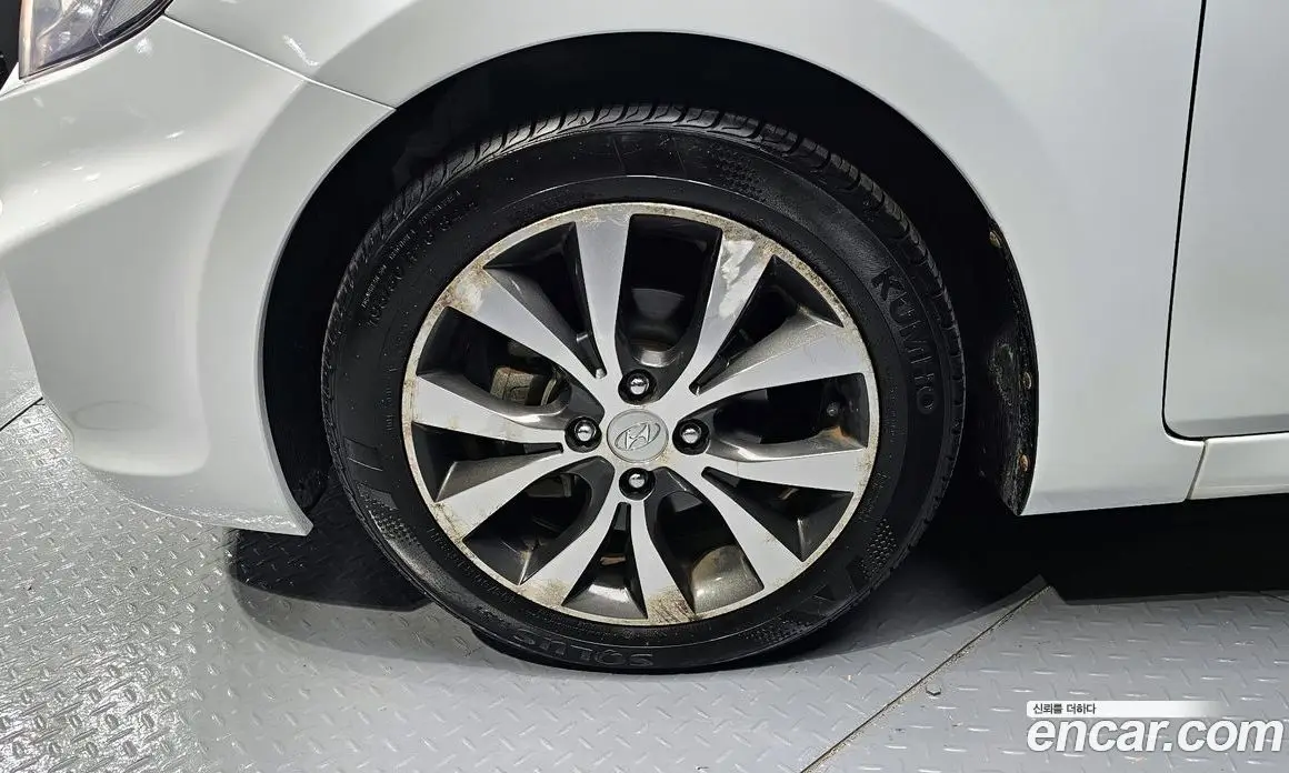 Hyundai Accent 2013 1.6 автомат (гидро), фото 5 Hyundai Accent 2013 1.6 автомат (гидро), фото 5