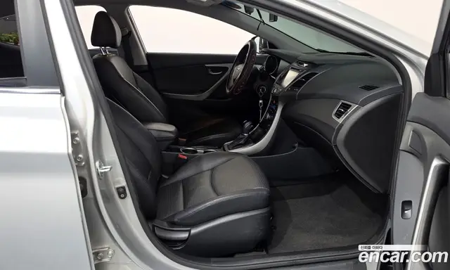 Hyundai Avante 2015 1.6 автомат (гидро), миниатюра 11