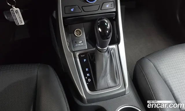 Hyundai Avante 2015 1.6 автомат (гидро), миниатюра 9