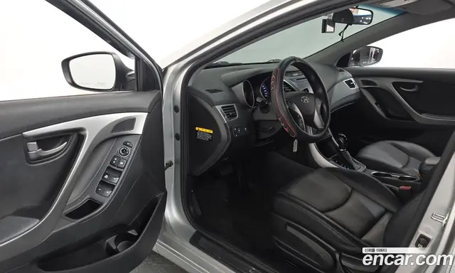 Hyundai Avante 2015 1.6 автомат (гидро), миниатюра 10