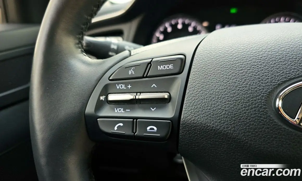 Hyundai Avante 2019 1.6 автомат (гидро), фото 20