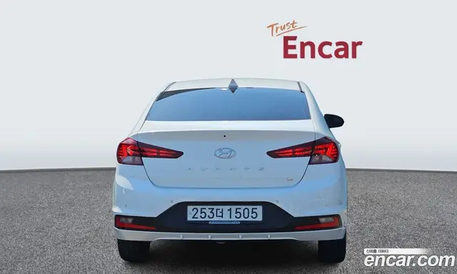 Hyundai Avante 2019 1.6 автомат (гидро), миниатюра 4